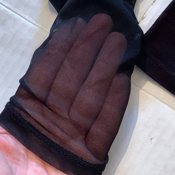 Guess Black Womens Boat Neck Top with Lace Arms Size Medium - Picture 5 of 7